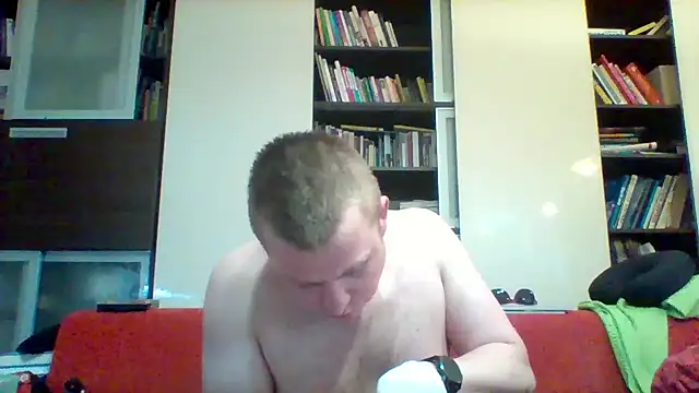 Show modela Matttthees na web-kameri