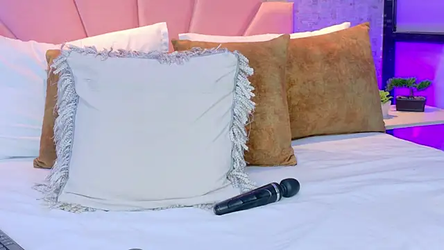 AshleyBaker1 Chat XXX in diretta