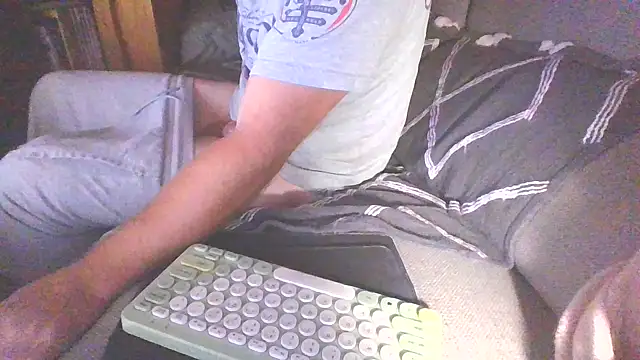 Pokazy przed kamerką – jamesbb4