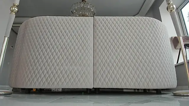 Chat +18 de AngelinaMoore ao vivo