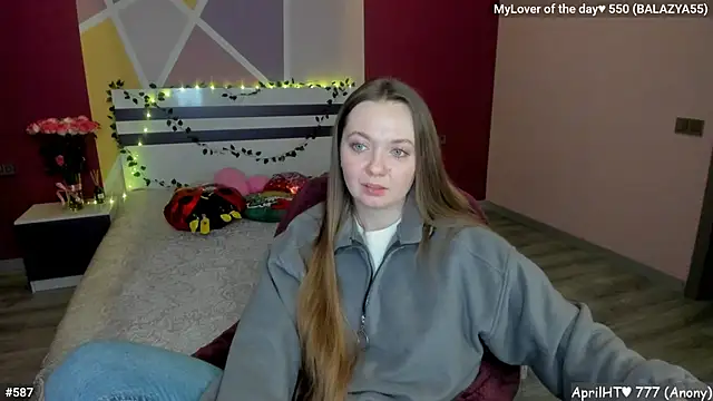 LizaGost Adlı Modelin Canlı XXX Sohbeti