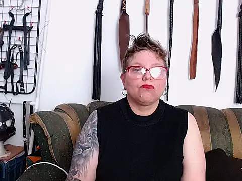 Leah_R Chat XXX in diretta