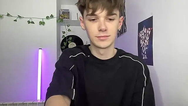 YourMilkyGuy Webcam Show