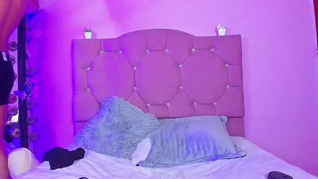 artemis_jones: вебкам-шоу