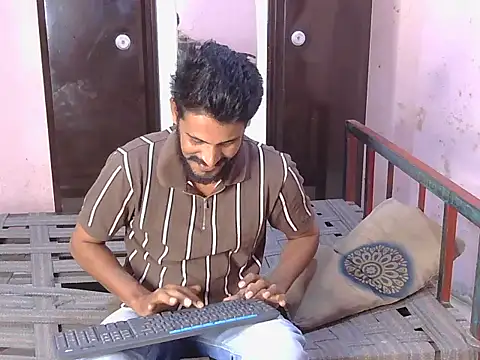 HotXKrish: онлайн-секс-чат