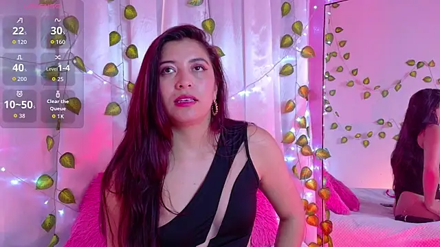 AlannaSmiless' Live XXX Chat