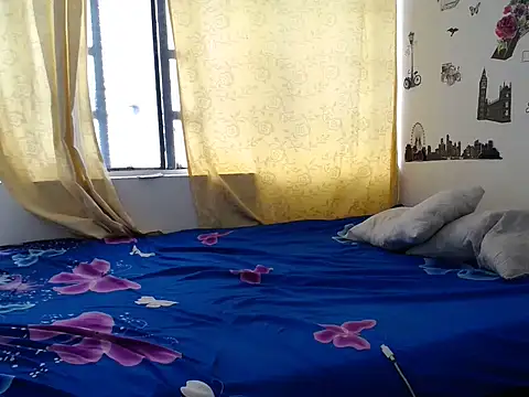 Živý XXX chat allison_maxtattoo_