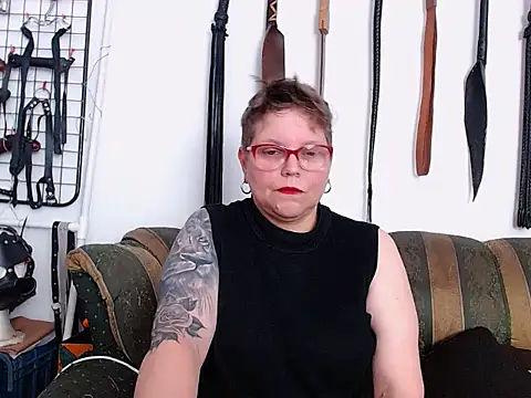 Leah_R 现场XXX聊天