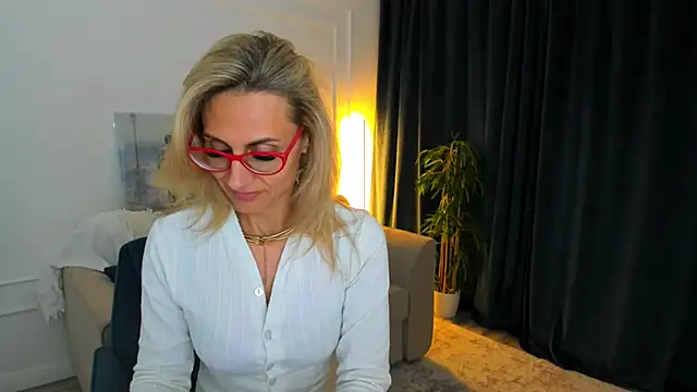 MuseOfStage live XXX chat