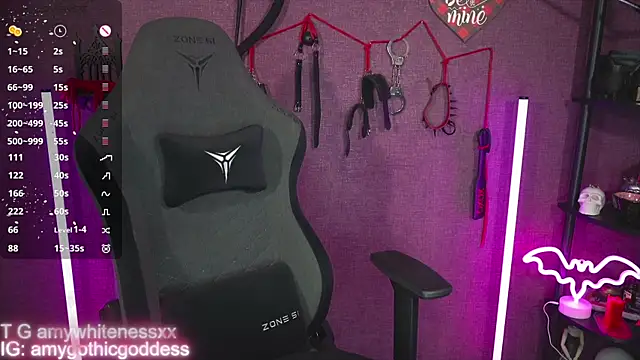 amywhitenessxx: онлайн-секс-чат