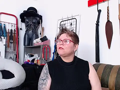 Leah_R's Live XXX Chat