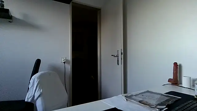 دردشة alpha-hunk الجنسية المباشرة