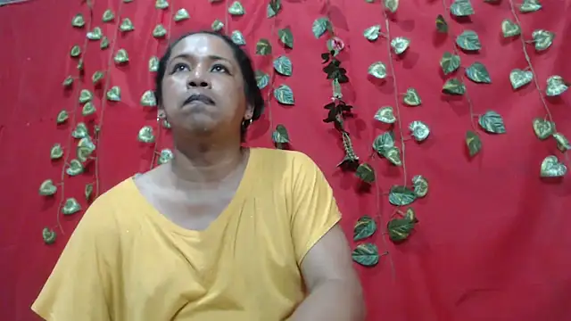 veropatri_fire Adlı Modelin Canlı XXX Sohbeti