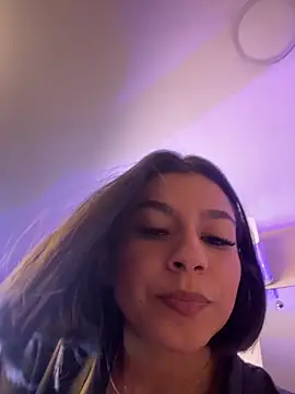 AlyssaRay Chat XXX in diretta