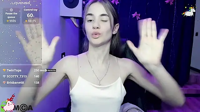 EvangeliqueのライブXXXチャット