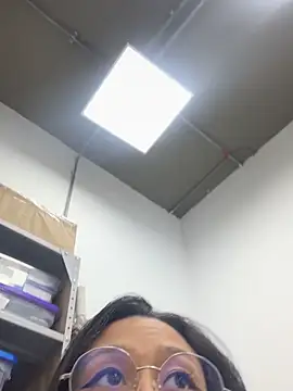 mina_harkerのライブXXXチャット