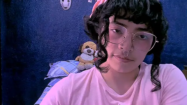 NinaYellow's Live XXX Chat