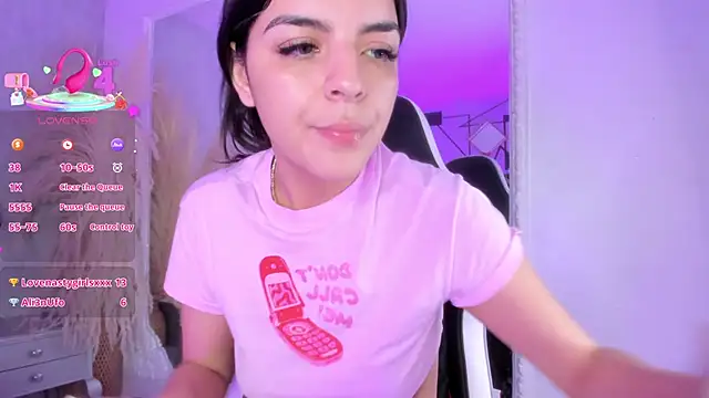 KarelyMitchel Chat XXX in diretta