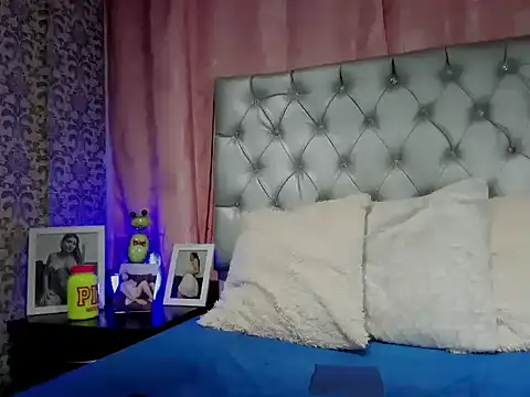 zoe_tamara Adlı Modelin Canlı XXX Sohbeti