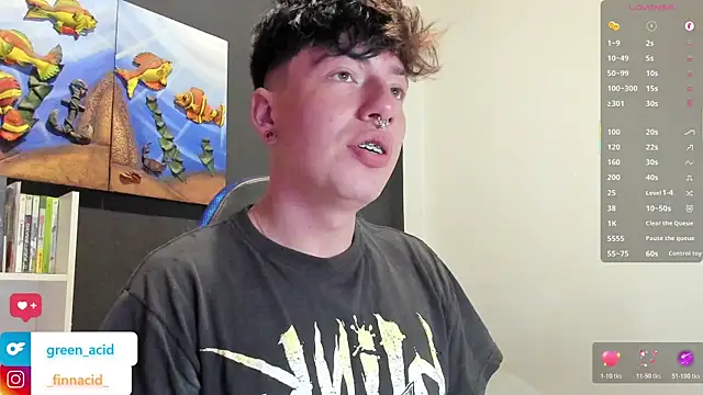 Green_acid01 Show Webcam