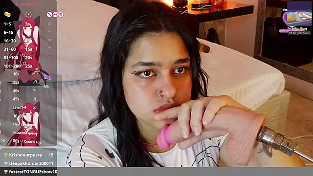 crystaldarliing's Live XXX Chat