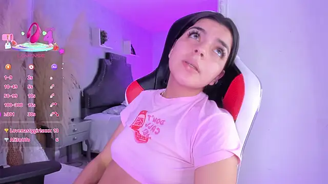 KarelyMitchelのライブXXXチャット