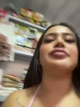 Sara_fun élő XXX-chatje