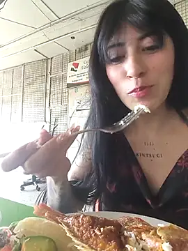 chaymae_nah_'s Live XXX Chat