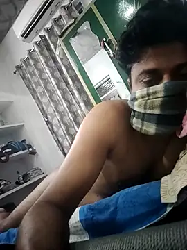 King_night1: διαδικτυακό σόου στην κάμερα