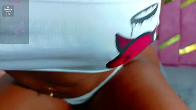 Živý XXX chat hornyhousekeeper_