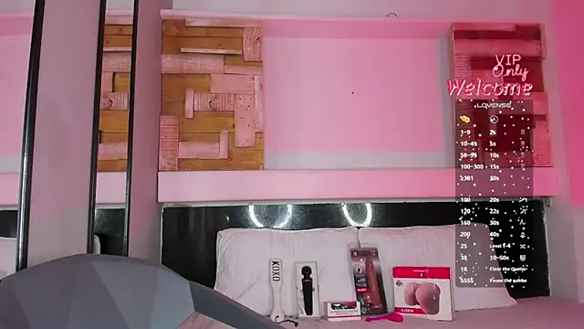 AmberAdams_ Adlı Modelin Canlı XXX Sohbeti