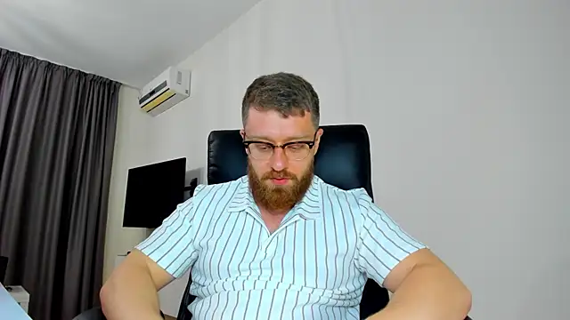 Chatroom XXX en direct de Findom_guy