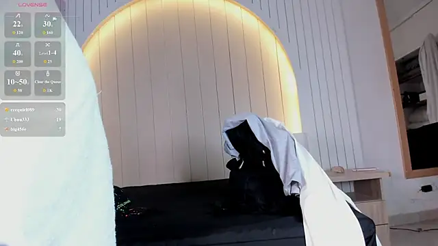 ALICESANDOVAL: онлайн-секс-чат