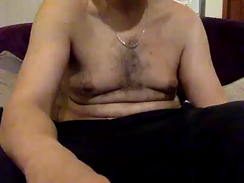 CaiBullのライブXXXチャット