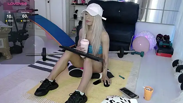 SarahRaynex Chat XXX in diretta