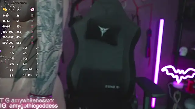 amywhitenessxx Chat XXX in diretta