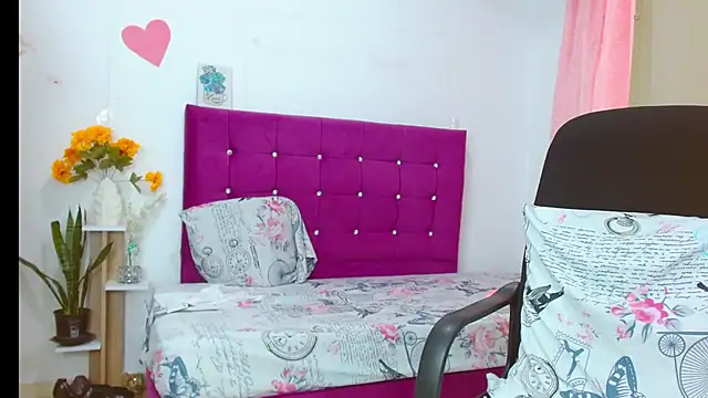 دردشة chantalsemenova1 الجن سية المباشرة