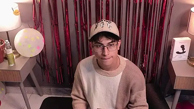 Aaron_Eze webkamerás műsora