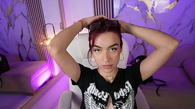 TessaaFoxのライブXXXチャット