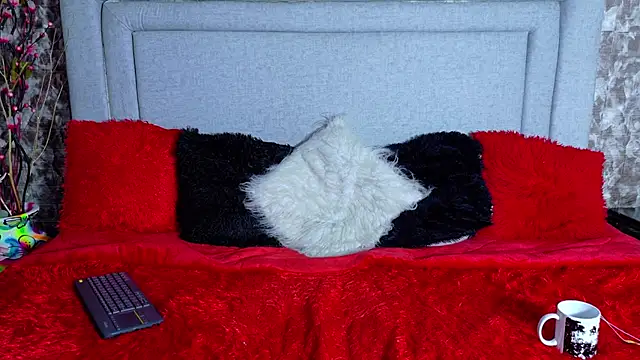 Czat XXX na żywo – Naomimolie