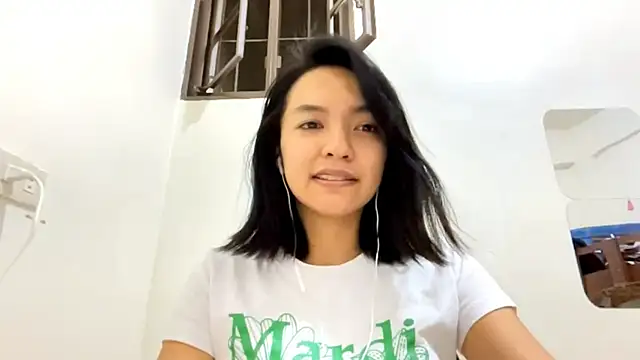 NoreenPierottin Webbikameraesitys