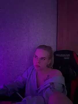 VioletEcho live XXX chat