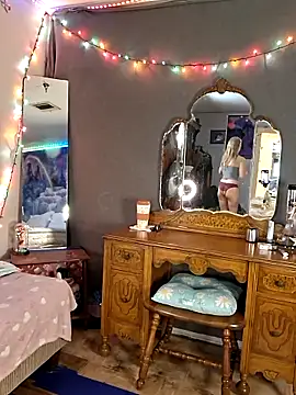 Pertunjukan Kamera Web PeachyAriel