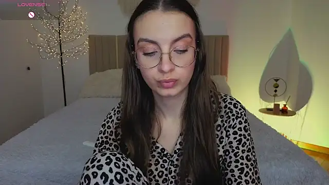 Show modela Real_cutie1 na web-kameri