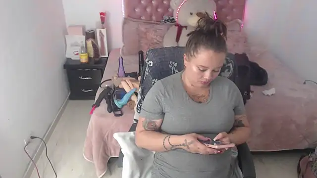 patty_squirt_'s Live XXX Chat