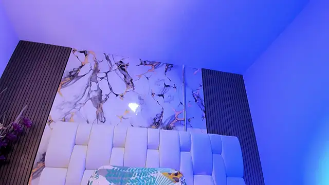 alisstarr: онлайн-секс-чат