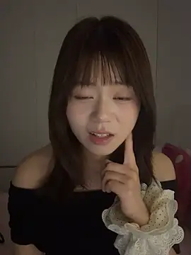 Nana-3 即時 XXX 聊天