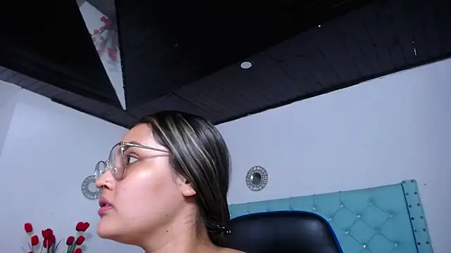 kathe-mills235: απευθείας συνομιλία ΧΧΧ