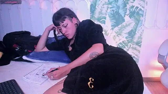 _sharlotte777's Live XXX Chat