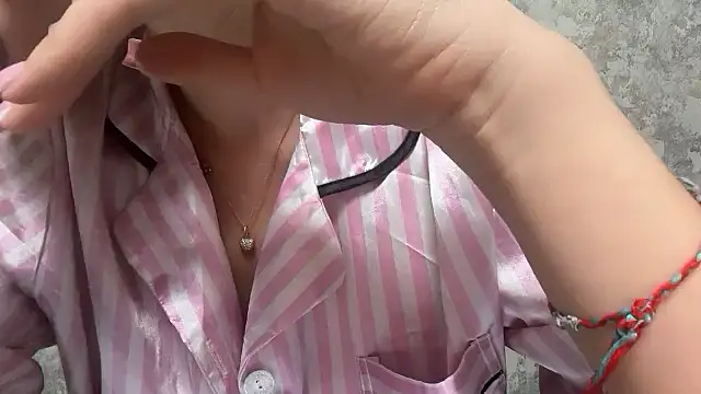 Angelinaa19 – Naživo XXX chat